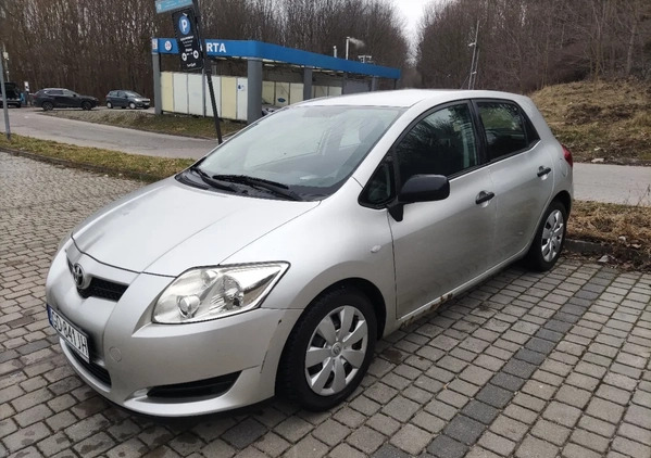 Toyota Auris cena 14500 przebieg: 189000, rok produkcji 2009 z Gdańsk małe 352